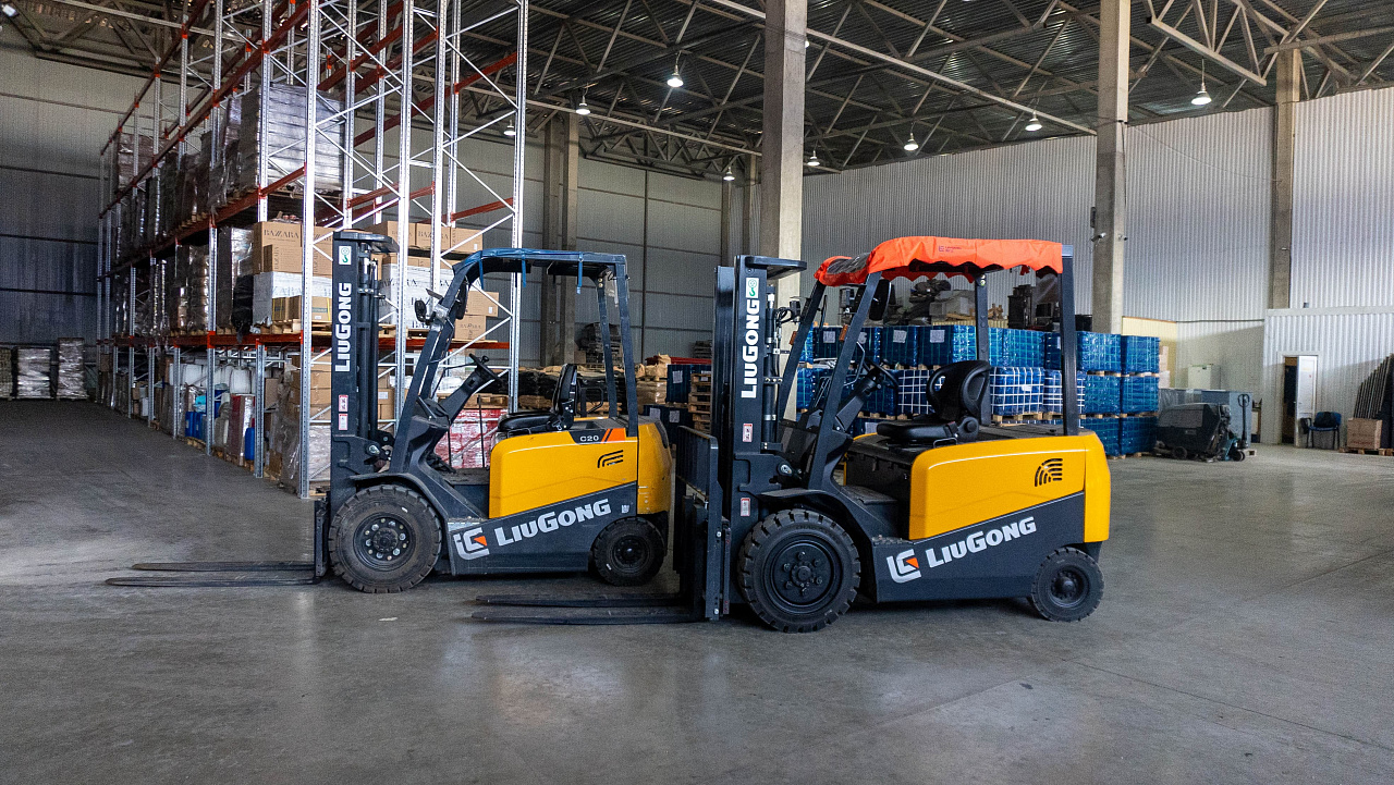 Электрический вилочный погрузчик LiuGong CLGА20-S (2 тонны)
