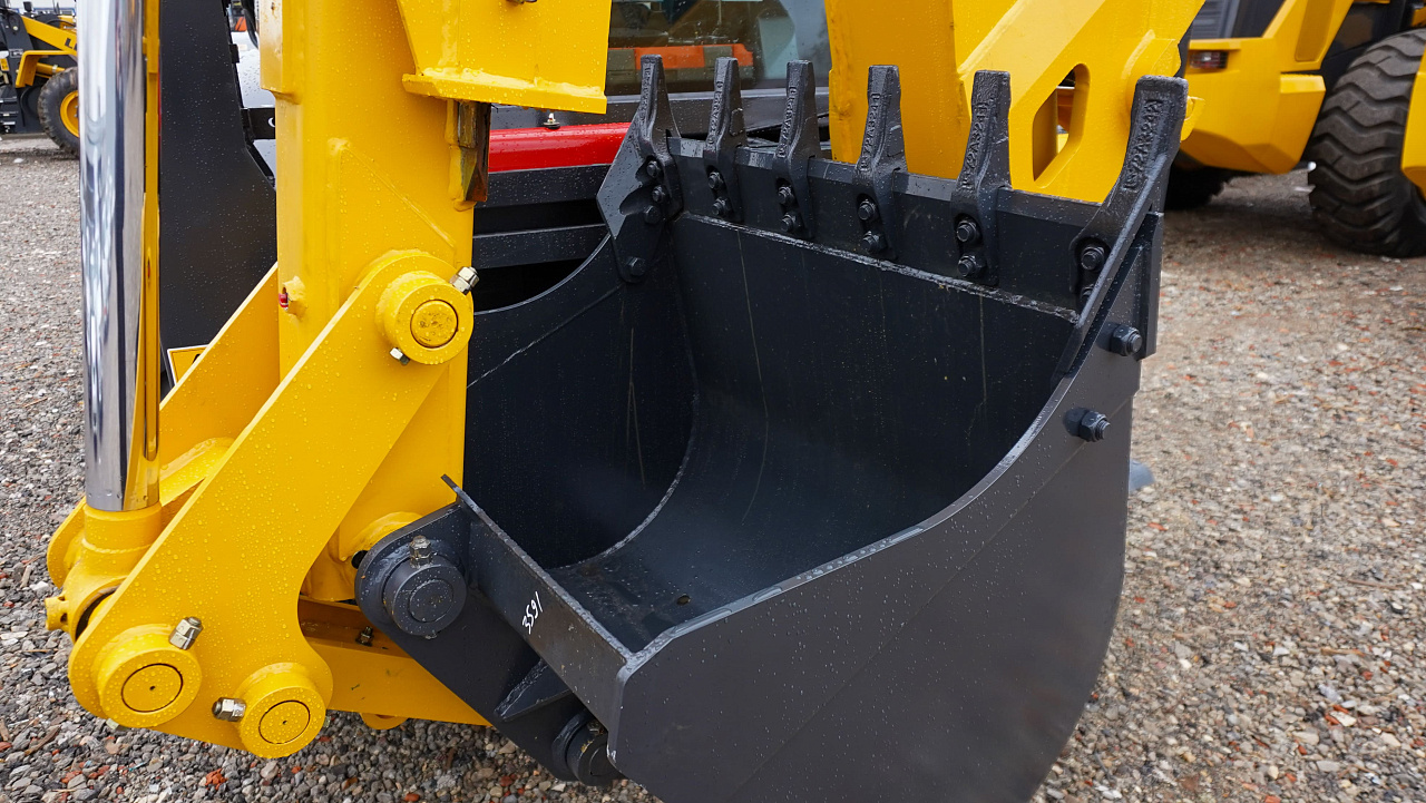 Экскаватор-погрузчик LiuGong CLG777A-S