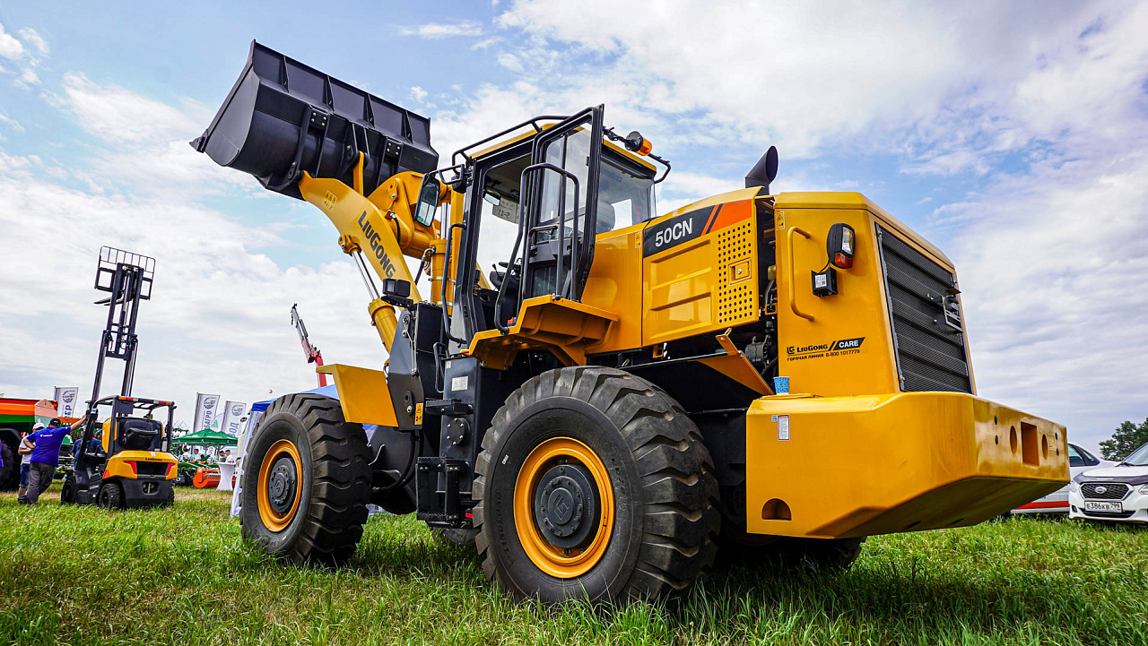 Фронтальный погрузчик LiuGong ZL50CN (5 тонн, габарит)