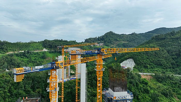 Башенный кран LiuGong JHT7527B-16