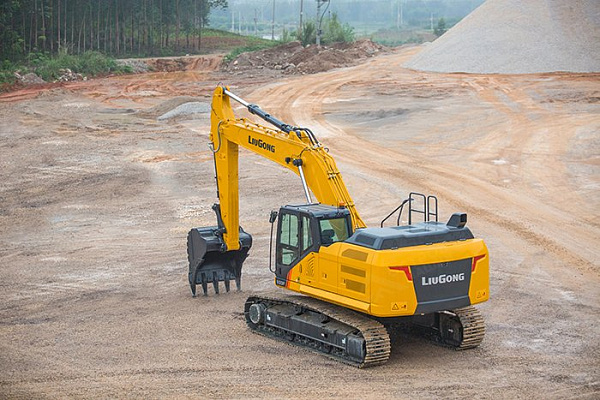 Экскаватор LiuGong CLG933F гусеничный (33 тонны)