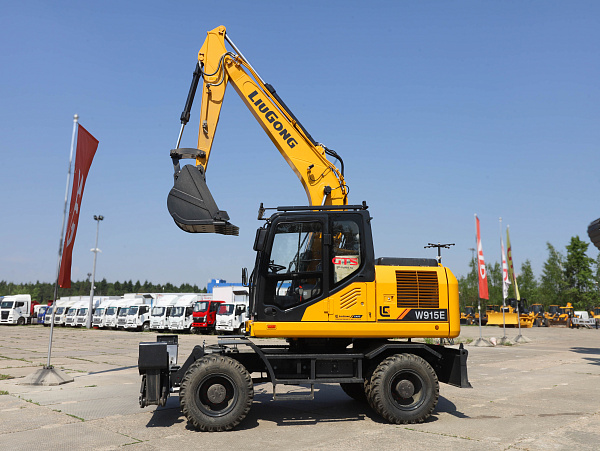 Экскаватор колесный CLGW915E