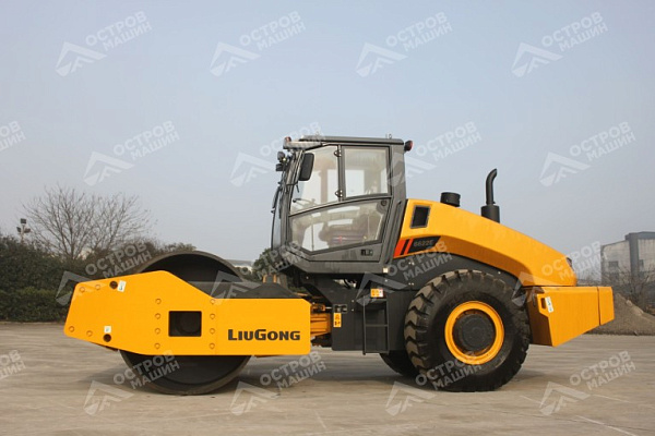 Каток грунтовый одновальцовый CLG6622E (полный привод)