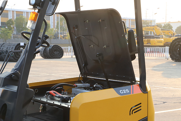 Электрический вилочный погрузчик LiuGong CLGA25-S (2,5 тонны)