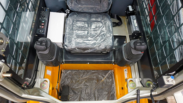 Мини-погрузчик LiuGong CLG395B