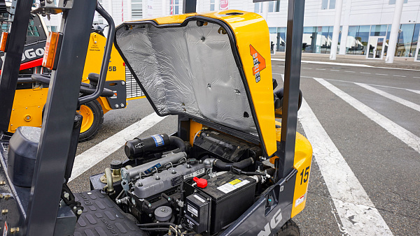 Дизельный вилочный погрузчик LiuGong CPCD15 Xinchai (1,5 тонны)