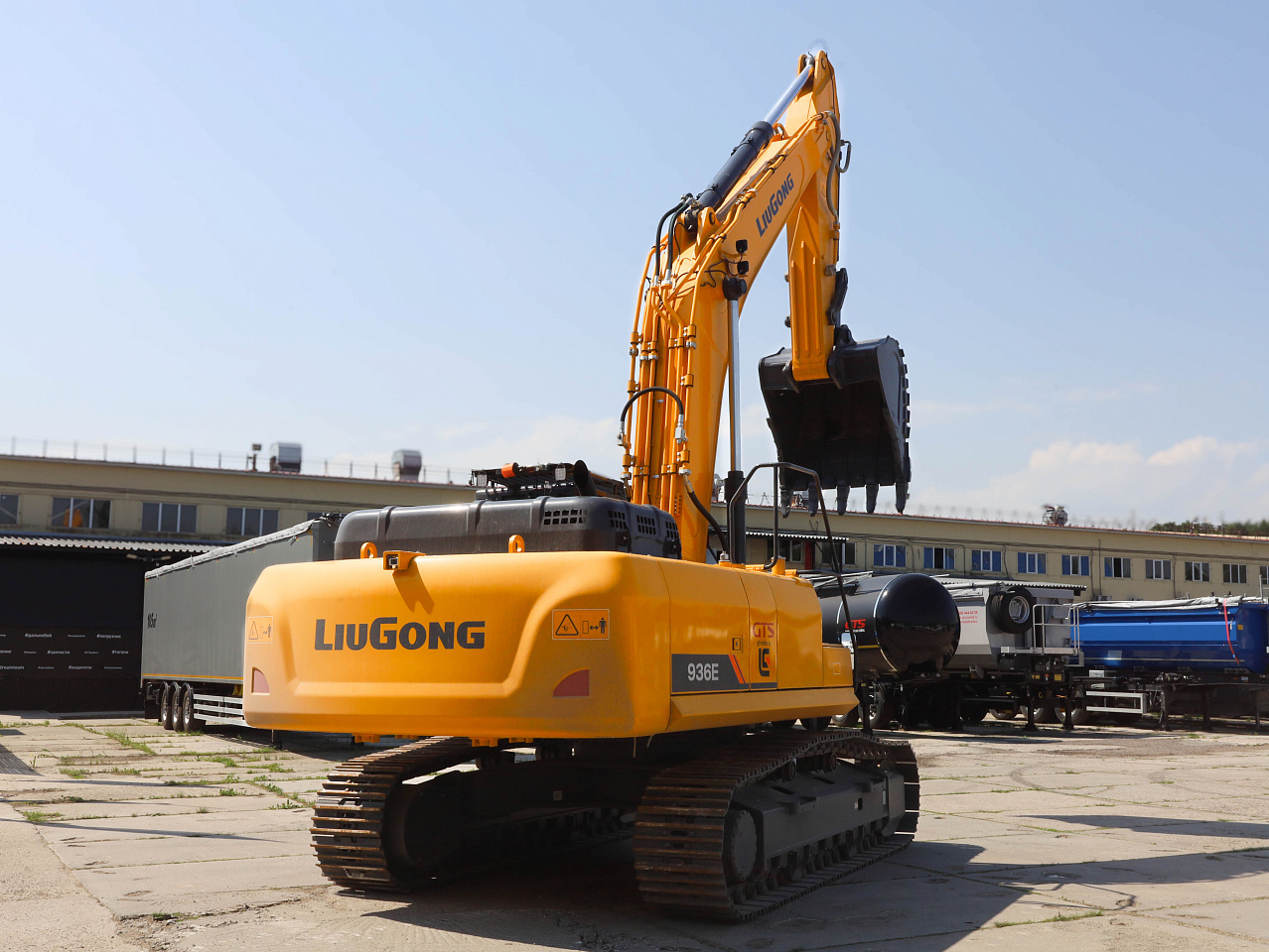 Экскаватор LiuGong CLG936E гусеничный (35 тонн)