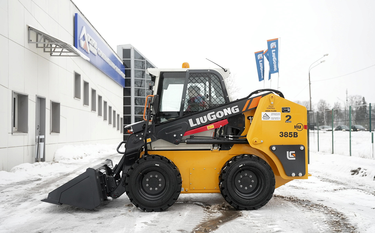 Мини-погрузчик LiuGong CLG385B MAX