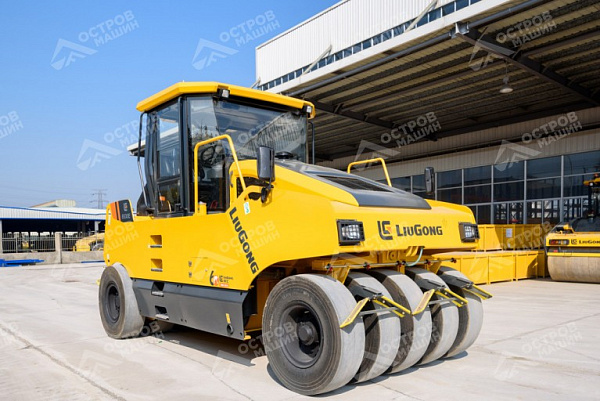 Каток пневмоколесный CLG6530E