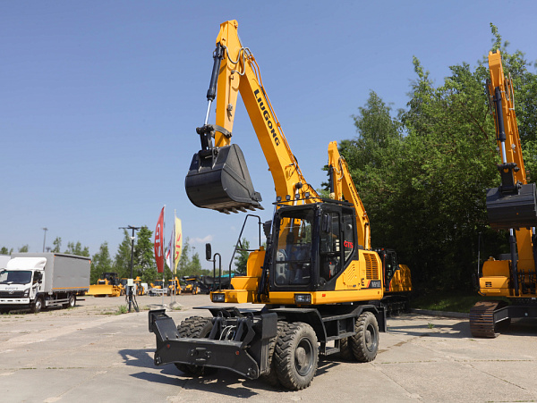 Экскаватор колесный CLGW915E