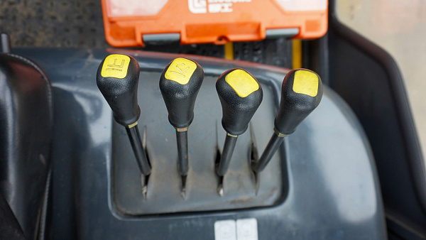 Дизельный вилочный погрузчик LiuGong CLG2080H (8 тонн)