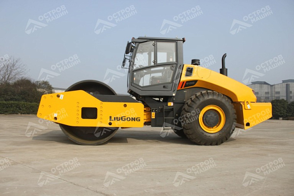 Каток грунтовый одновальцовый CLG6126E (задний привод)